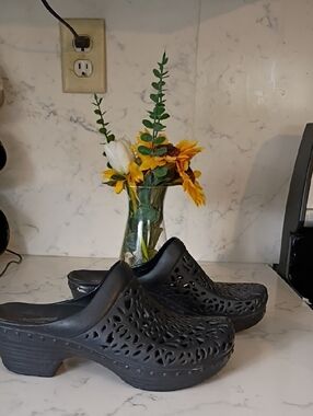 DANSKO RUBBER CLOGS